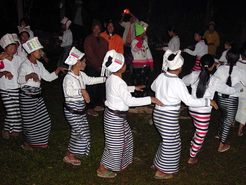 Rawan Tribe Dancers