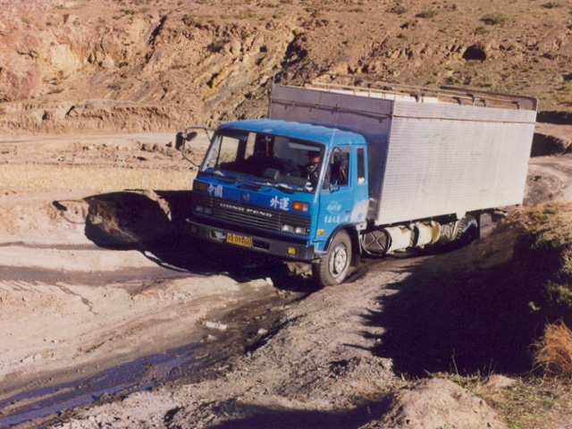 Truck Driving in Tibet