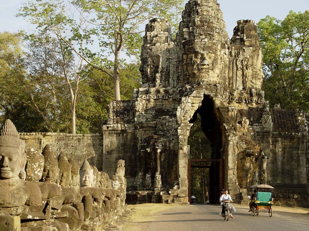 Gate to Angkor Thom