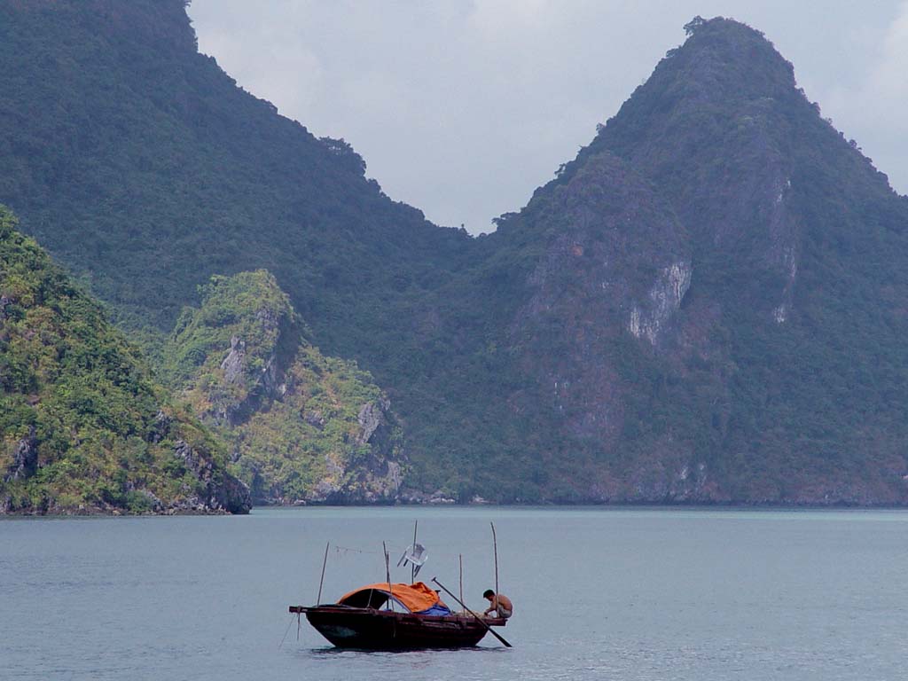 Dawn Halong Bay