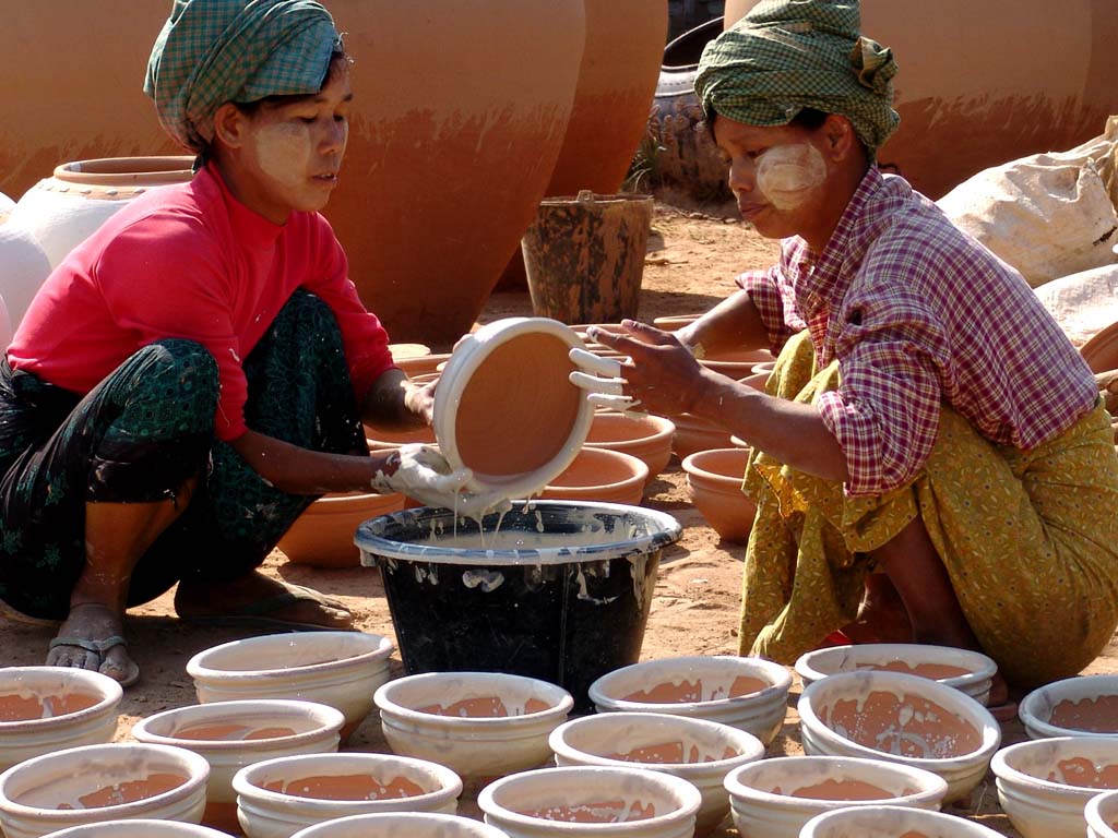 Pottery Workers Kyaukmyaung
